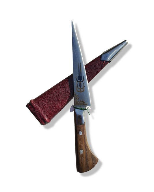 9 inches Straight wooden handle Khanjar